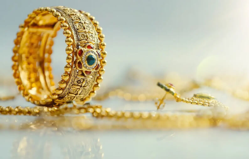 Gold-Jewellery-BG-3
